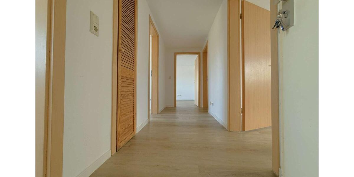 Dachgeschoßwohnung Wilhelmshaven Altengroden - 3 Zimmer, 60 m&sup2;, 380&euro; | Angebot:26090066