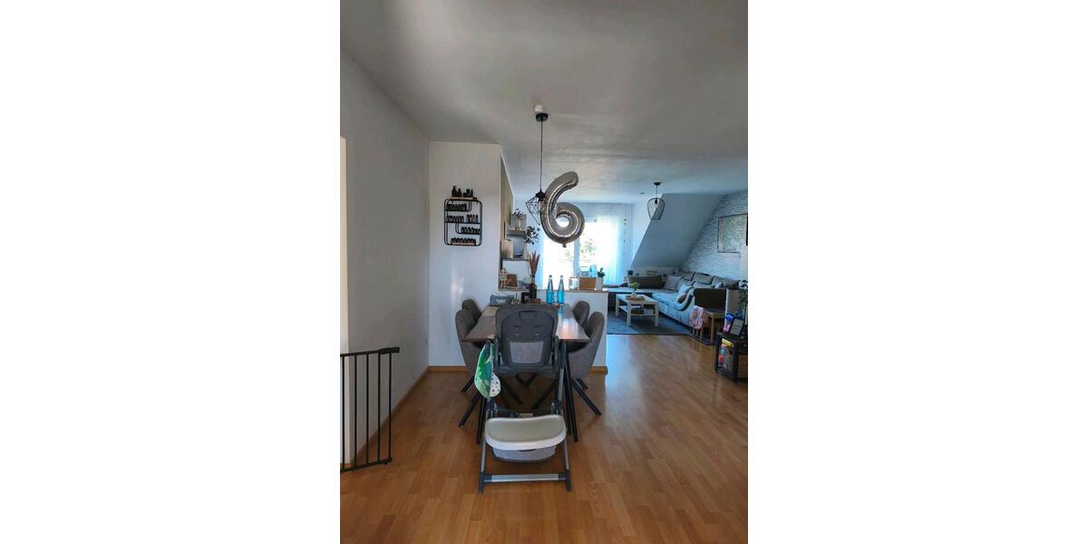 Etagenwohnung Weitramsdorf - 3 Zimmer, 85 m&sup2;, 1.100&euro; | Angebot:26413805