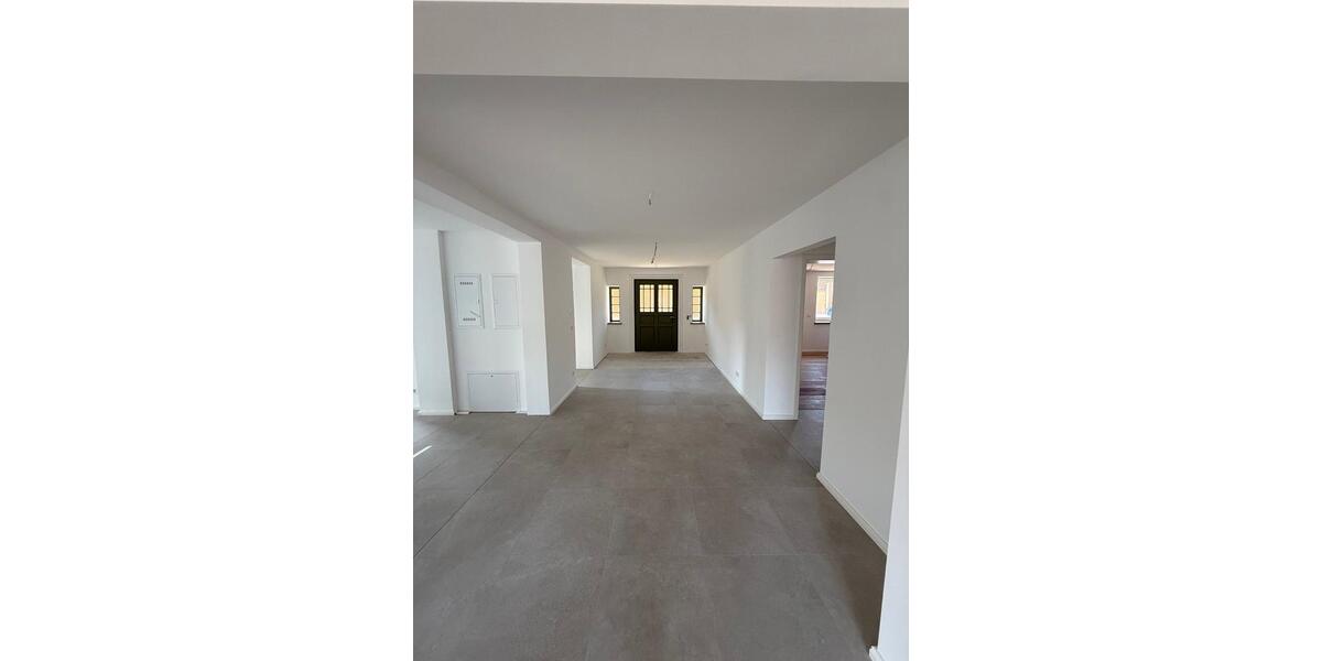 Etagenwohnung Spangenberg - 4 Zimmer, 136 m&sup2;, 1.340&euro; | Angebot:25806100