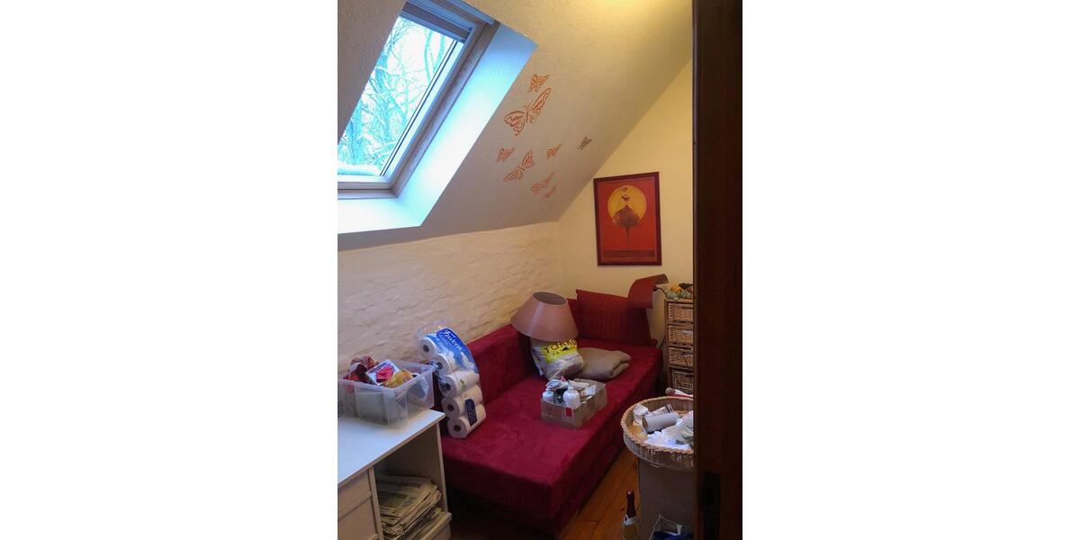 3 12 Zimmer Wohnung im 1. OG im gepflegten Altbau 3 zimmer