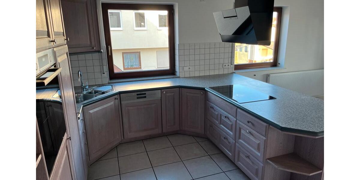 Etagenwohnung Rosenfeld - 4.5 Zimmer, 134 m&sup2;, 1.300&euro; | Angebot:25993674