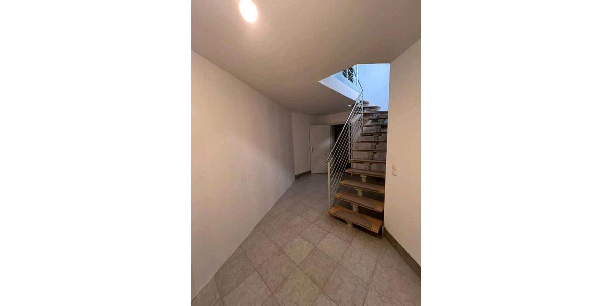 Etagenwohnung Wittstock/Dosse Dosse - 3 Zimmer, 98 m&sup2;, 1.000&euro; | Angebot:26097500