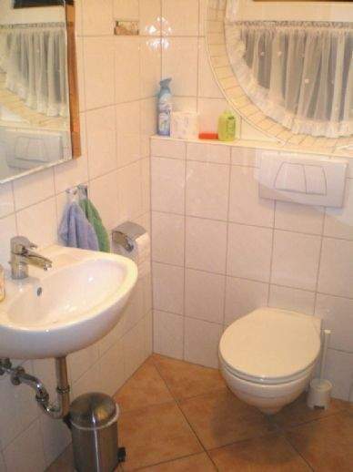 Elegante, moderne Doppelhaushälfte (links) mit ausgebautem UG,Terrasse, Garten, Stellplätzen, in ruhiger Lage von St. Ingbert Rohrbach 5 zimmer