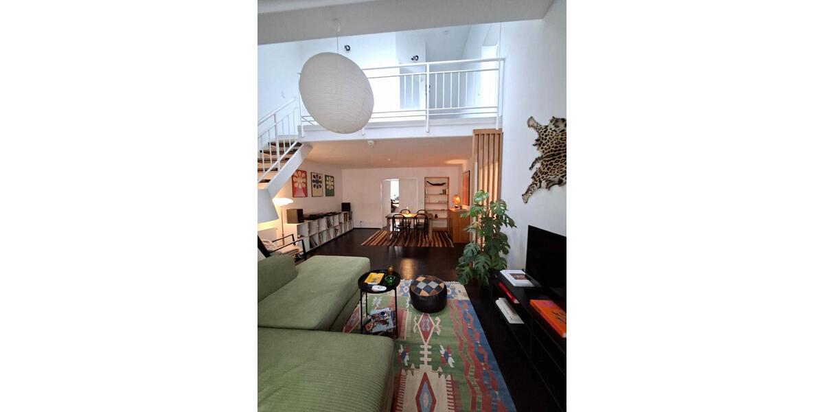 Dachgeschoßwohnung Berlin Mitte - 3.5 Zimmer, 109 m&sup2;, 1.812&euro; | Angebot:25654014