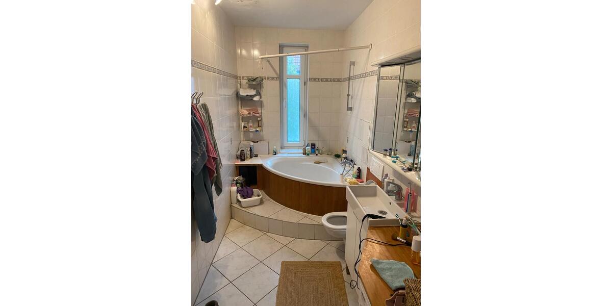 Dachgeschoßwohnung Berlin Neukölln - 4 Zimmer, 78 m&sup2;, 1.750&euro; | Angebot:26409229