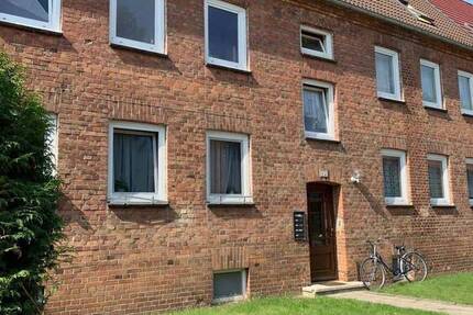 Wohnung Neubrandenburg Vogelviertel - 3 Zimmer, 54 m&sup2;, 510&euro; | Angebot:26904514