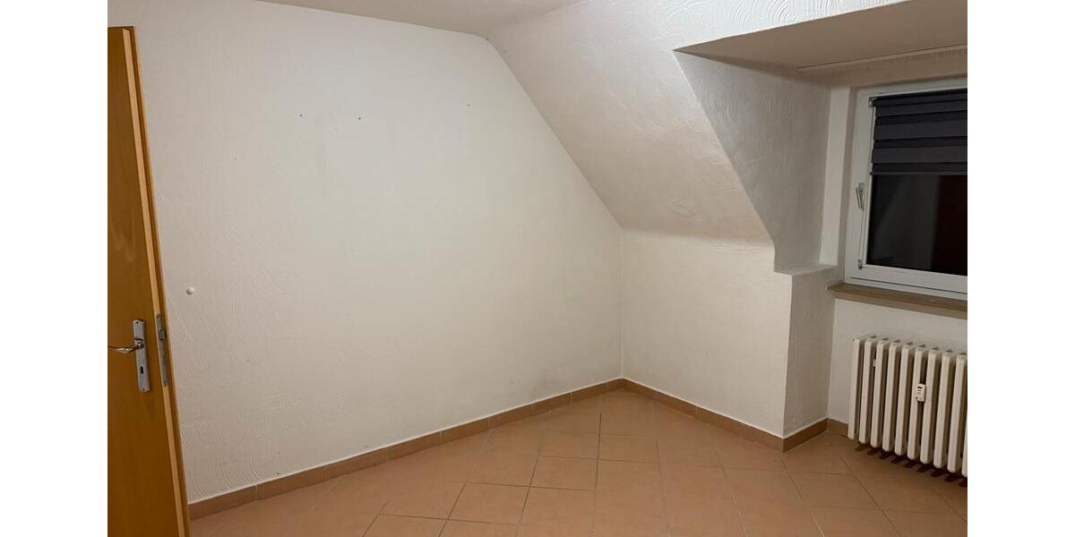 Dachgeschoßwohnung Werdohl - 3 Zimmer, 52 m&sup2;, 600&euro; | Angebot:24695156