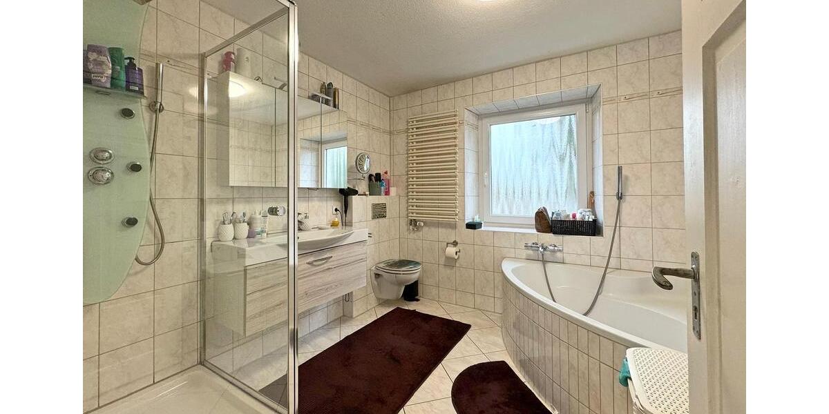 Einfamilienhaus in der Innenstadt zu vermieten - 5 Zimmer 5 zimmer