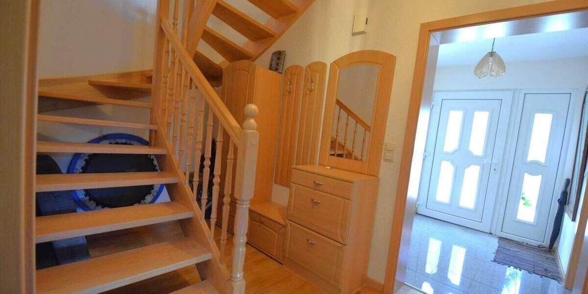 Doppelhaushälfte Gerolstein - 5 Zimmer, 112 m&sup2;, 1.300&euro; | Angebot:24632152