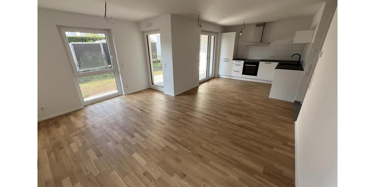 lichtdurchflutete wunderschöne 3,5 Zimmer Wohnung mit Garten 3.5 zimmer