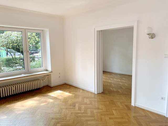 Etagenwohnung Düsseldorf Stadtbezirk 5 - 3.5 Zimmer, 94 m&sup2;, 1.175&euro; | Angebot:27183587