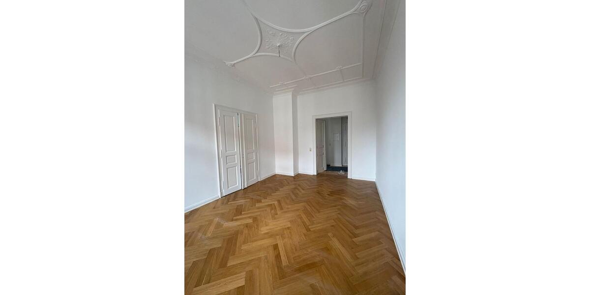 Etagenwohnung Leipzig Ost - 5 Zimmer, 142 m&sup2;, 1.700&euro; | Angebot:26051538