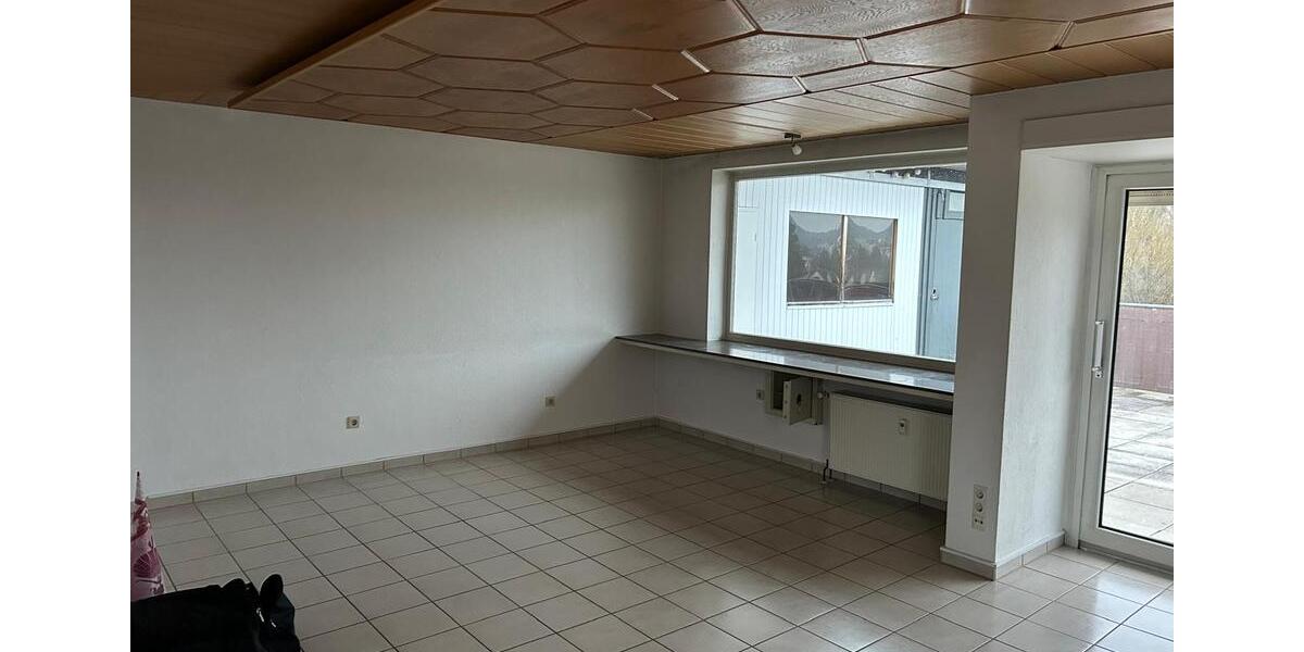 Etagenwohnung Bad Wildungen - 5 Zimmer, 125 m&sup2;, 1.200&euro; | Angebot:26135602
