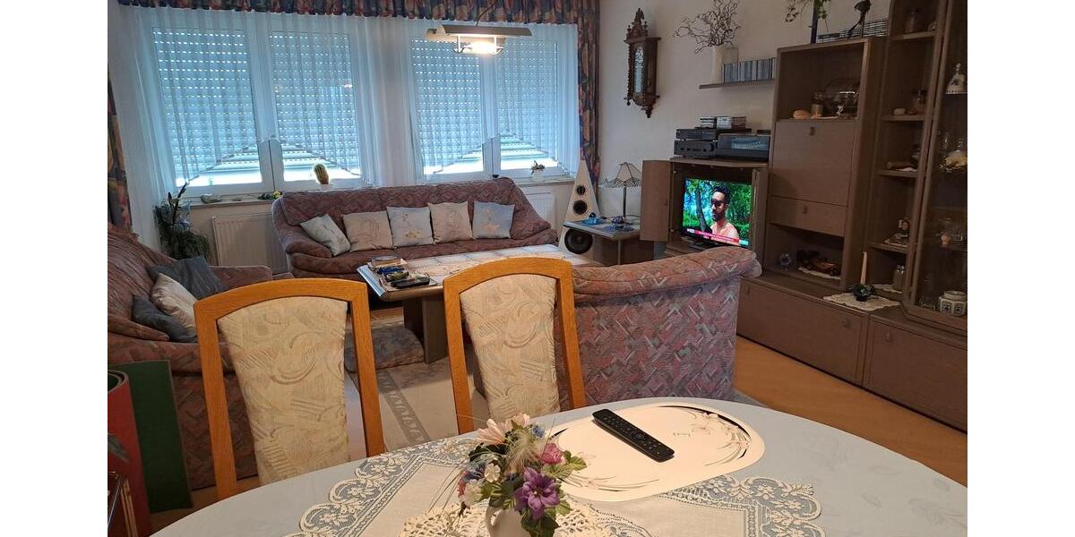 Erdgeschoßwohnung Adelsdorf - 4 Zimmer, 90 m&sup2;, 1.040&euro; | Angebot:24415572