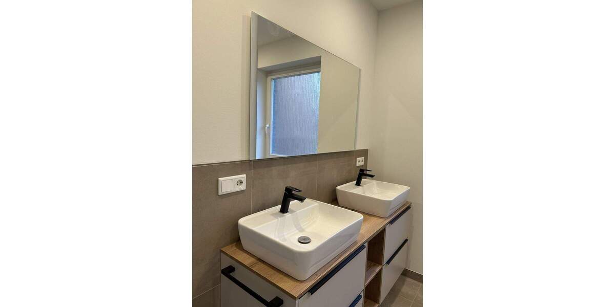 Etagenwohnung Westerstede - 4 Zimmer, 154 m&sup2;, 1.450&euro; | Angebot:23866087