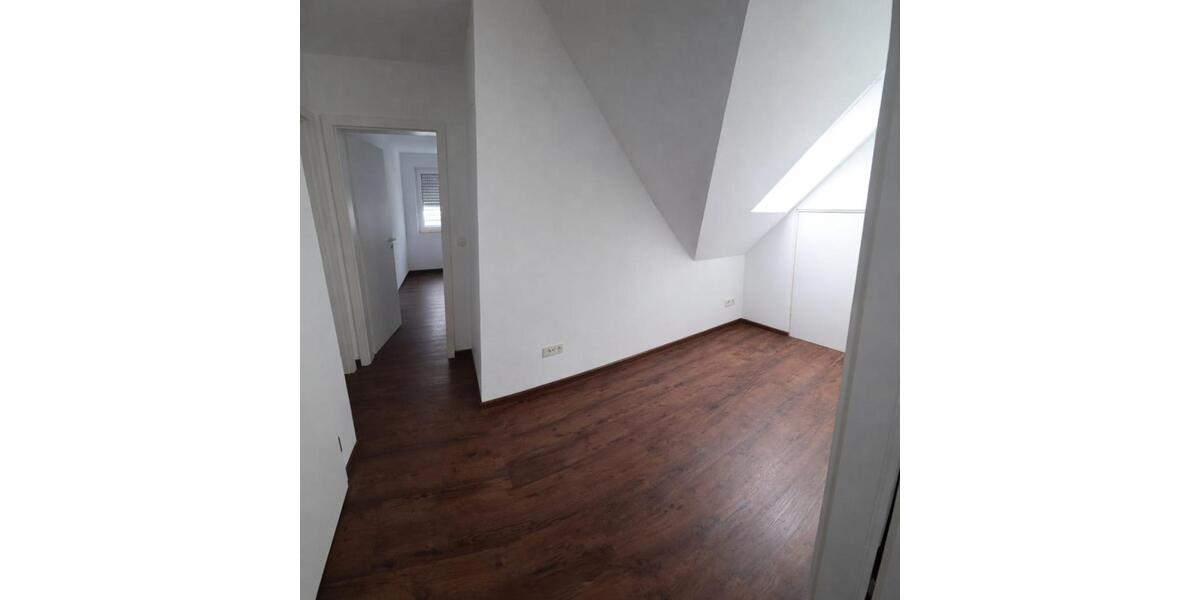 Dachgeschoßwohnung Meppen - 3 Zimmer, 75 m&sup2;, 830&euro; | Angebot:24895816
