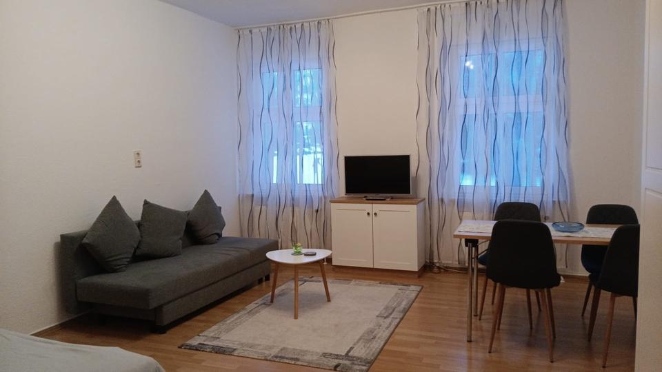 Möblierte 1 Raum Apartment am historischen Dorfplatz 1 zimmer