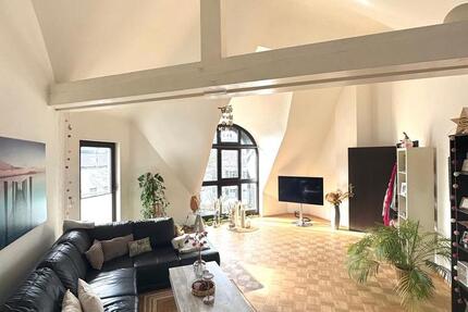 Wohnung Wiesbaden Biebrich - 2 Zimmer, 90 m&sup2;, 1.315&euro; | Angebot:25136770