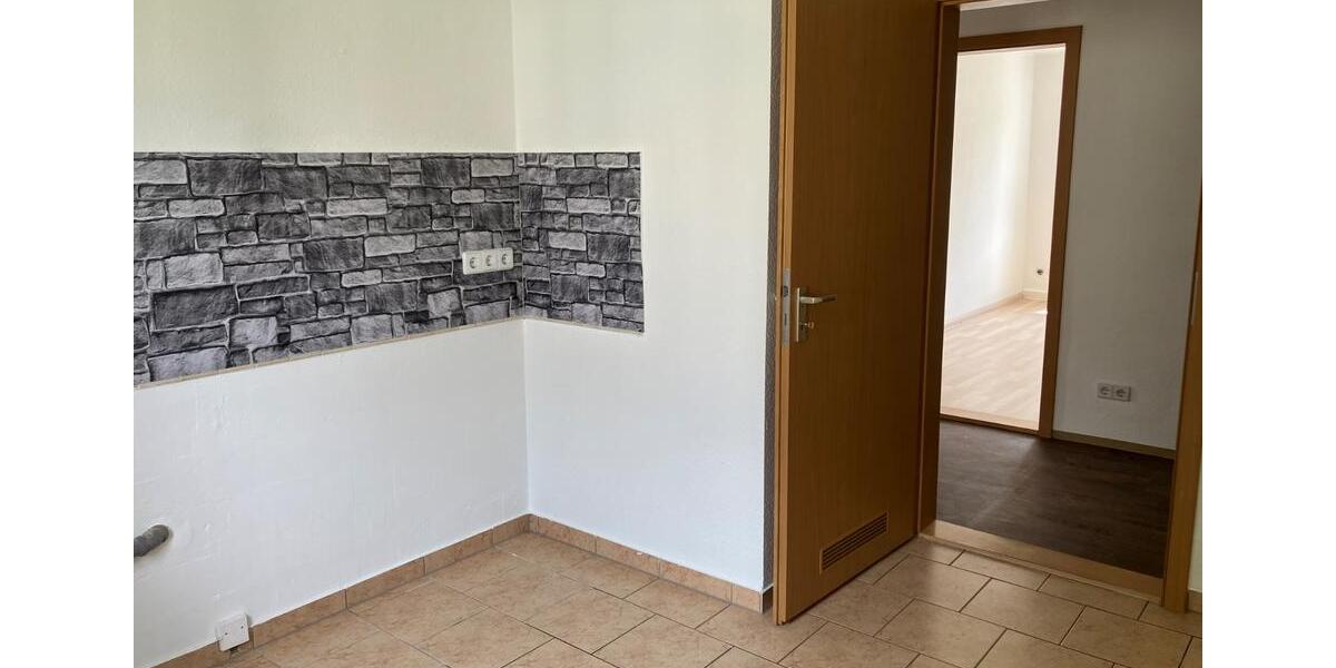 Etagenwohnung Niederwürschnitz - 3 Zimmer, 66 m&sup2;, 350&euro; | Angebot:26132617