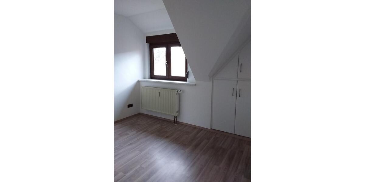 Dachgeschoßwohnung Bechhofen - 4 Zimmer, 114 m&sup2;, 700&euro; | Angebot:25978856