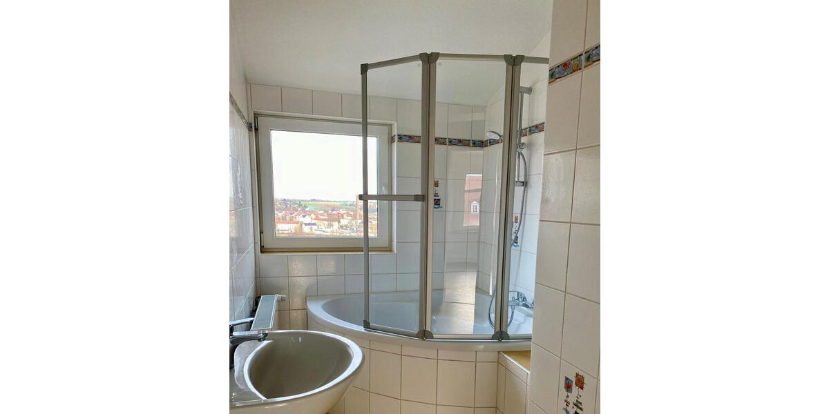 Zeitz Innenstadt, was braucht`s der Worte mehr? Gemütliche & moderne 4 Wohnung 4 zimmer