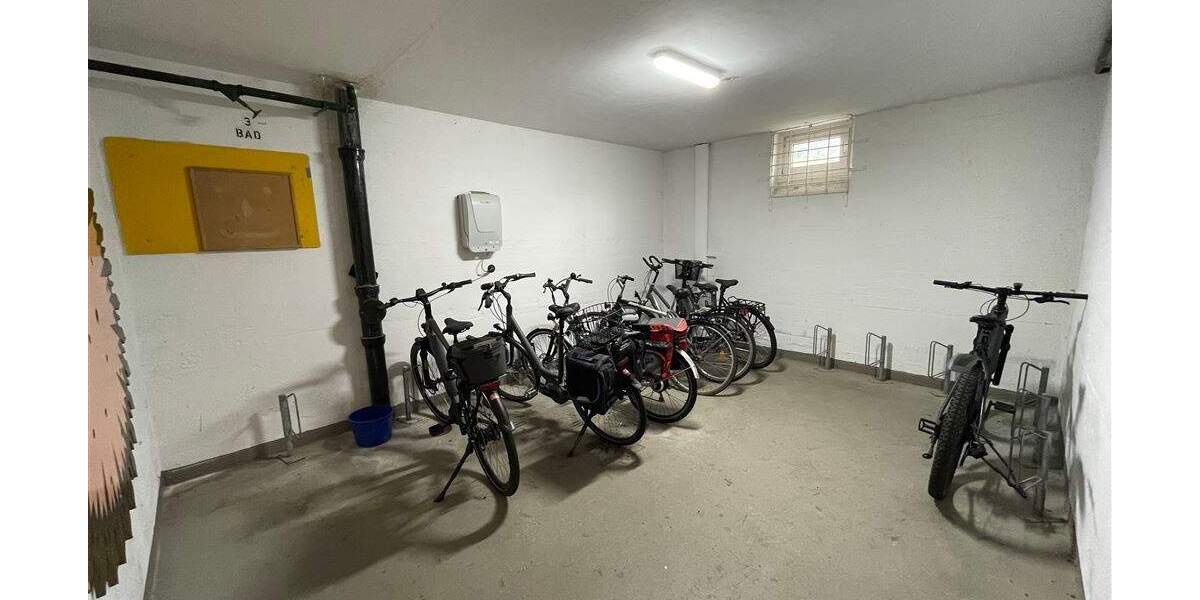 Etagenwohnung Kiel Neumühlen-Dietrichsdorf - 3 Zimmer, 76 m&sup2;, 600&euro; | Angebot:24974704