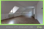 Renovierte 2-Zimmer-DG-Wohnung im Zentrum von Auerbach - Jetzt einziehen!
