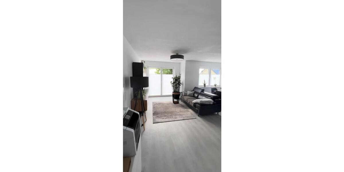 Erdgeschoßwohnung Waldbröl - 2.5 Zimmer, 83 m&sup2;, 1.000&euro; | Angebot:26372658