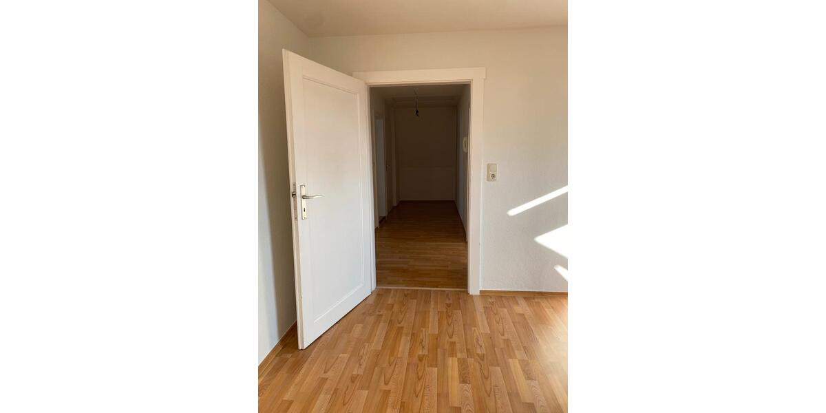 Dachgeschoßwohnung Dessau-Roßlau Dessau - 2 Zimmer, 59 m&sup2;, 400&euro; | Angebot:25783063