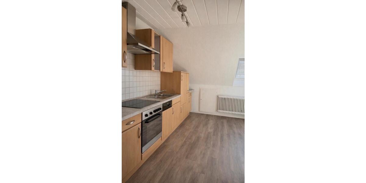Dachgeschoßwohnung Horn-Bad Meinberg Bad Meinberg - 4 Zimmer, 80 m&sup2;, 750&euro; | Angebot:25647873