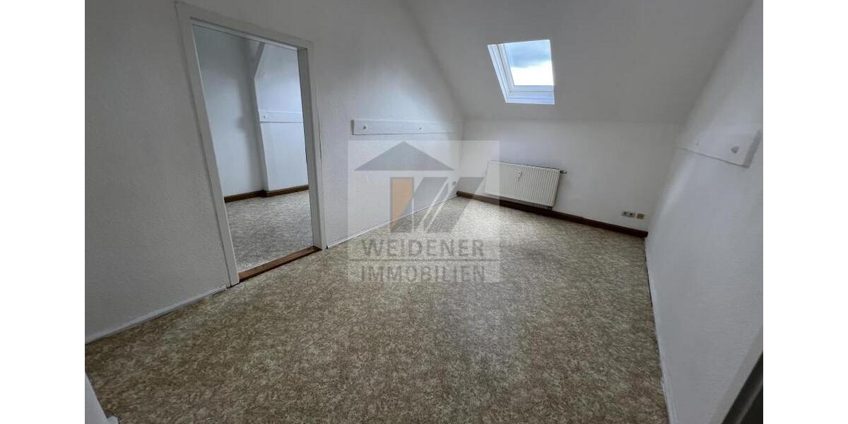 Preiswerte 2 DG-Zimmer Wohnung im Zentrum von Weida! 2 zimmer