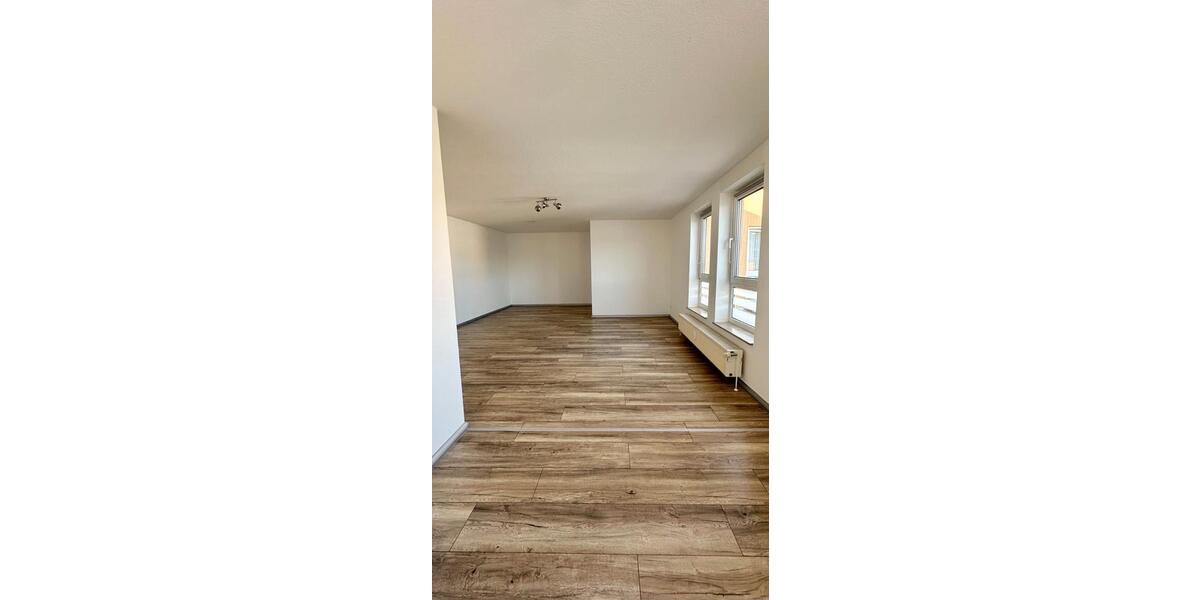Dachgeschoßwohnung Mittweida - 1 Zimmer, 42 m&sup2;, 320&euro; | Angebot:26701089