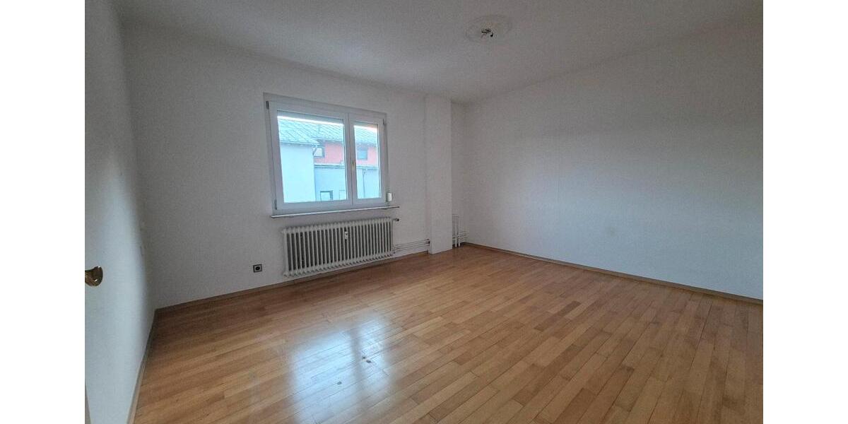 Etagenwohnung Balingen - 3 Zimmer, 101 m&sup2;, 900&euro; | Angebot:26562330