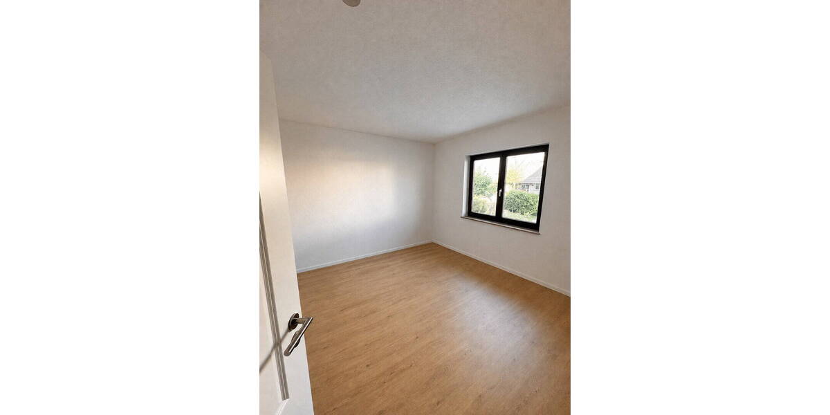 Etagenwohnung Wackernheim Wackernheim - 3 Zimmer, 115 m&sup2;, 1.650&euro; | Angebot:26794410