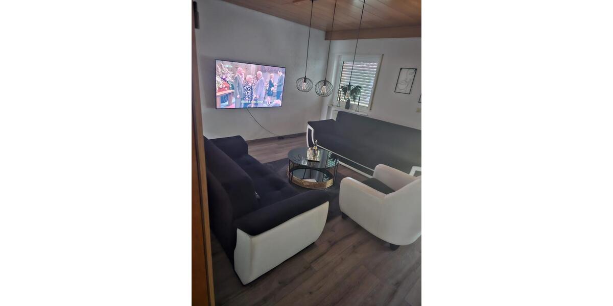 Einfamilienhaus Jockgrim - 6 Zimmer, 200 m&sup2;, 1.500&euro; | Angebot:25957931