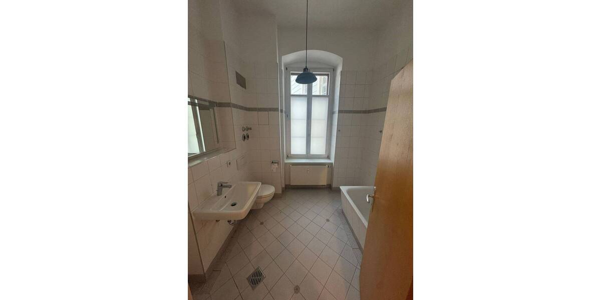 Etagenwohnung Görlitz Altstadt - 4 Zimmer, 83 m&sup2;, 600&euro; | Angebot:26080723