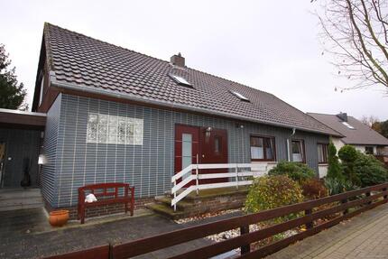 Stadtnah - 3,5 Zi.-Dachgeschosswohnung mit Gartenanteil im Zweifamilienhaus zimmer