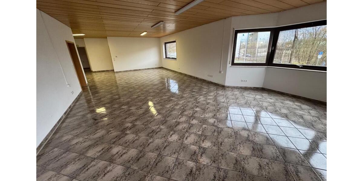 Gewerbeobjekt Pettstadt - 1.200&euro; | Angebot:23250751