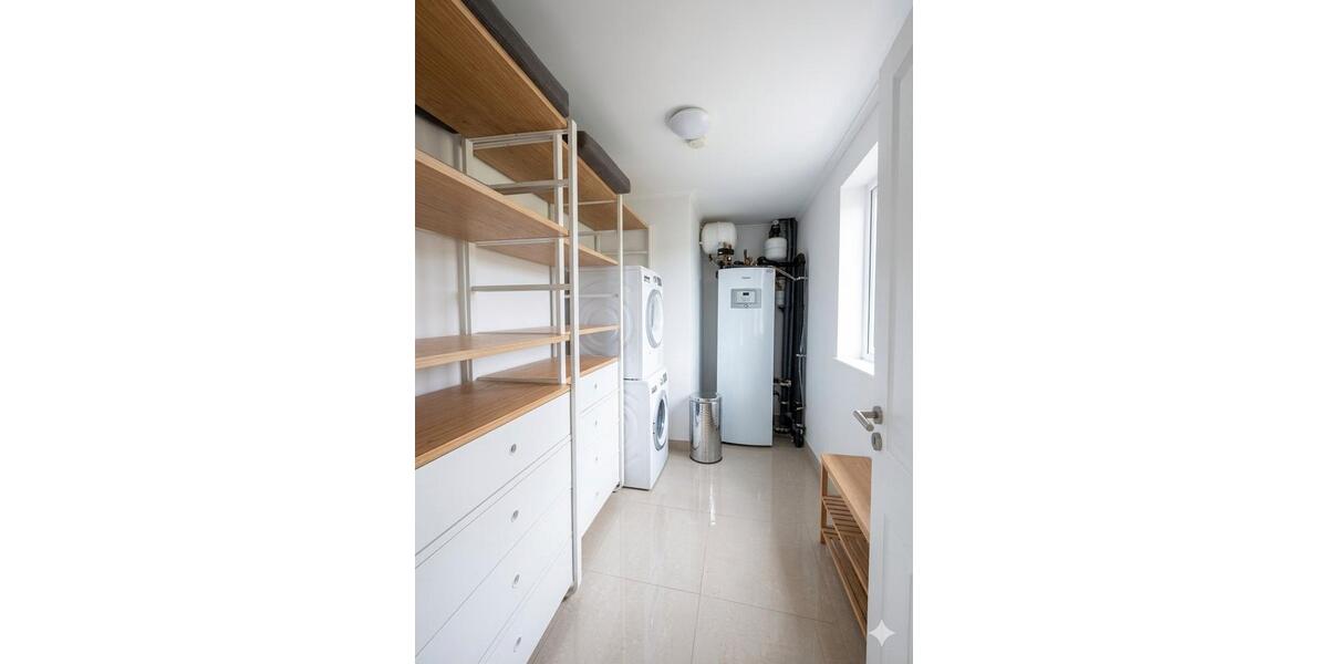 Einfamilienhaus Scharbeutz - 6 Zimmer, 231 m&sup2;, 3.800&euro; | Angebot:26653852