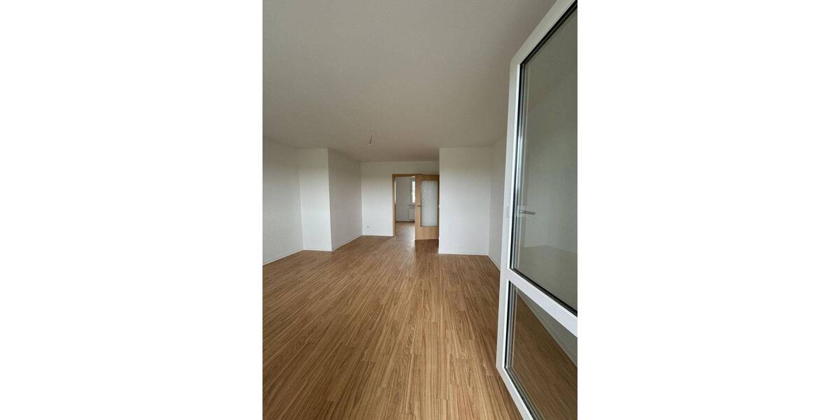 Etagenwohnung Stauchitz - 3 Zimmer, 71 m&sup2;, 435&euro; | Angebot:23744896