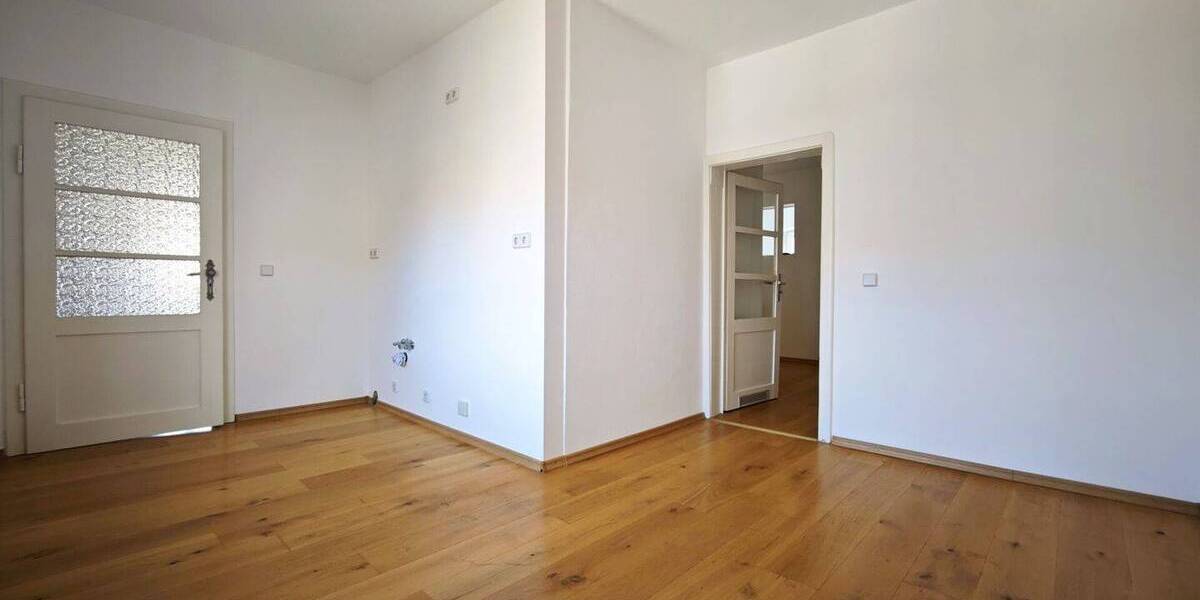 Zimmer Dresden / Bühlau Bühlau/Weißer Hirsch - 2 Zimmer, 72 m&sup2;, 580&euro; | Angebot:26189403