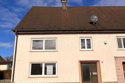 Haus zum Mieten in Laupheim 980 € 168.3 m² 7 zimmer