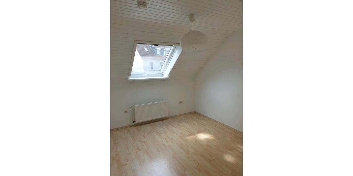 Dachgeschoßwohnung Gifhorn - 4 Zimmer, 100 m&sup2;, 700&euro; | Angebot:26521157