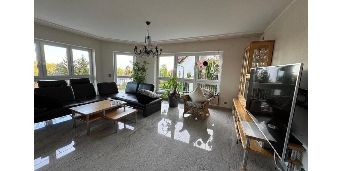 Etagenwohnung Amberg - 5 Zimmer, 205 m&sup2;, 1.850&euro; | Angebot:25306475