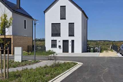 Haus Köfering - 5 Zimmer, 149 m&sup2;, 2.227&euro; | Angebot:27080752