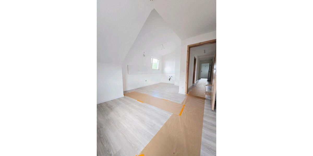 Dachgeschoßwohnung Fellheim - 3 Zimmer, 88 m&sup2;, 1.220&euro; | Angebot:26606074
