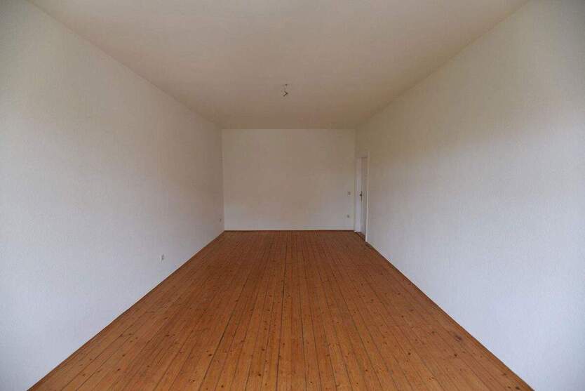 Johannstadt: Schöne 4 Raum-Whg mit Holzdielung, seitlicher Elbblick A31 4.OG re E9 4 zimmer