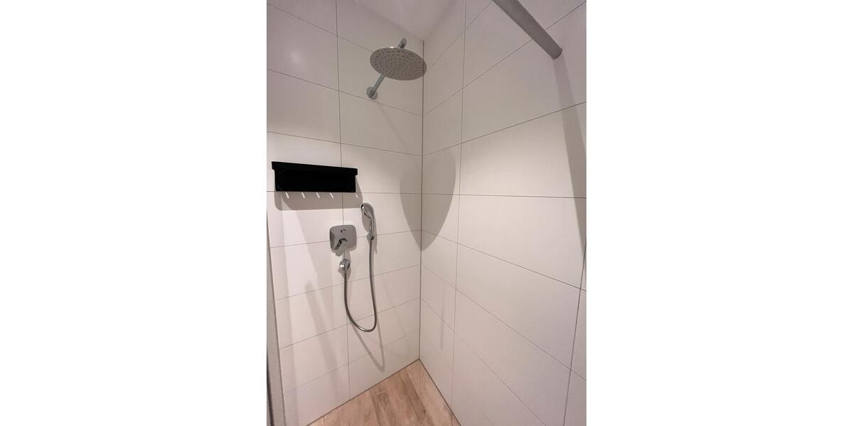 Wohnen auf Zeit Oerlinghausen - 2 Zimmer, 65 m&sup2;, 1.500&euro; | Angebot:25272606