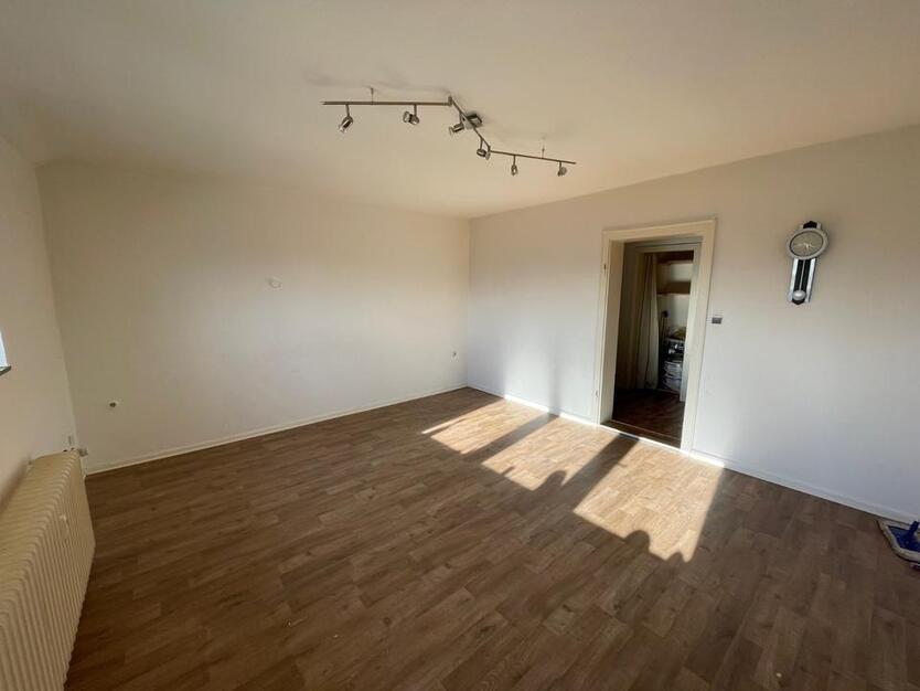 Helle 3-Zimmer DG-Wohnung in Oelerse mit Blick ins Grüne
