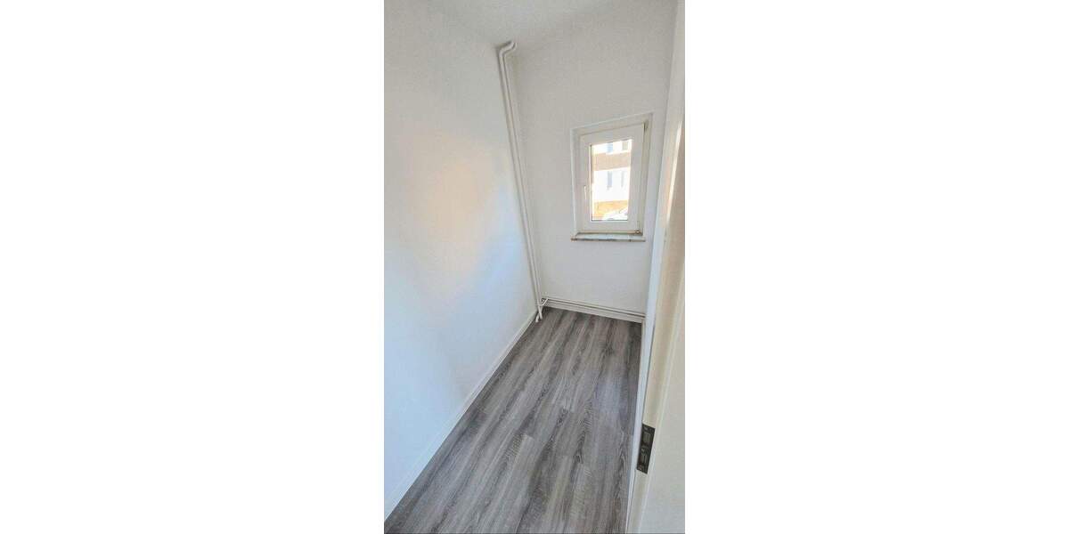 Etagenwohnung Deensen - 2 Zimmer, 63 m&sup2;, 295&euro; | Angebot:24891695
